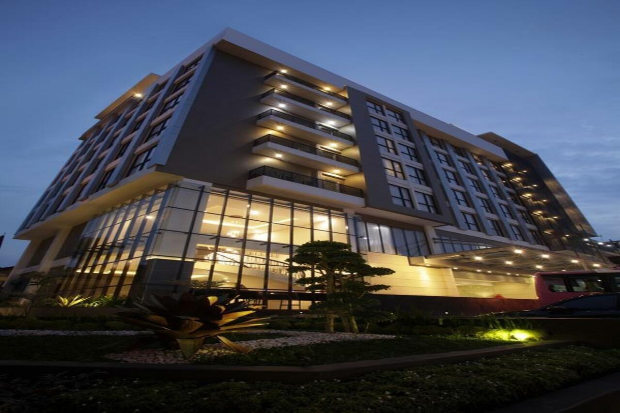 Swiss-Belinn Gajah Mada Medan Exterior foto
